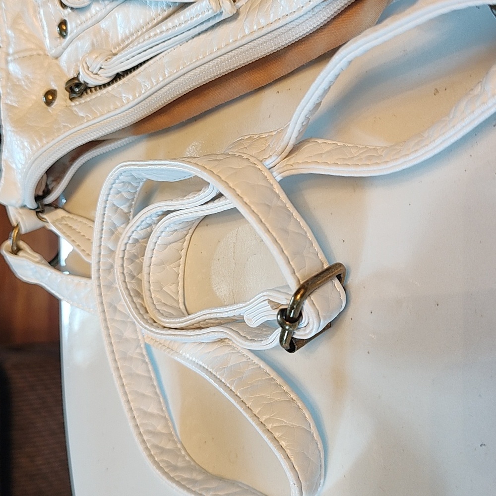 White Bruno purse - Picture 10 of 12